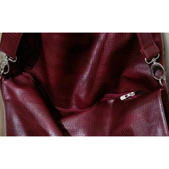SISY Large Handbag Burgundy Zip Pockets Nwt - Picture 2 of 15